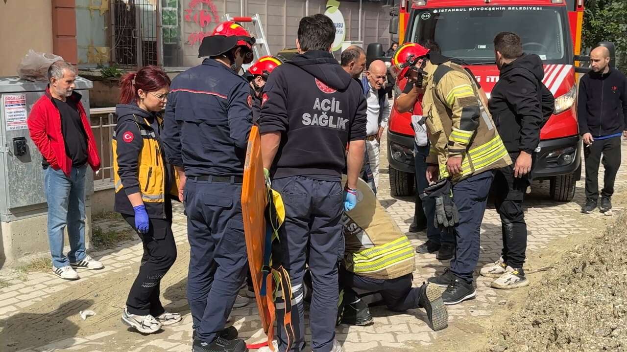 76 yaşındaki kadın rögar boşluğuna düştü! Mahalleli isyan etti 2